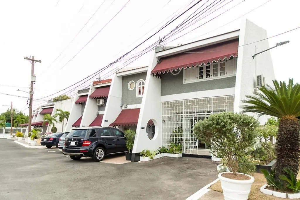 Choose To Be Happy At Surbiton Square - Two Bedroom Townhouse 킹스톤 빌라